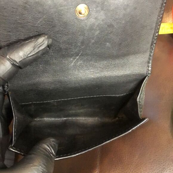 GUCCI GG Black Guccissima Bifold Wallet With Billfold & Coin Section - Picture 9 of 17